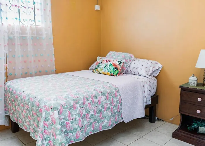 Yanceylargo- 4br Jacuzzi & Mountain Views Montego Bay