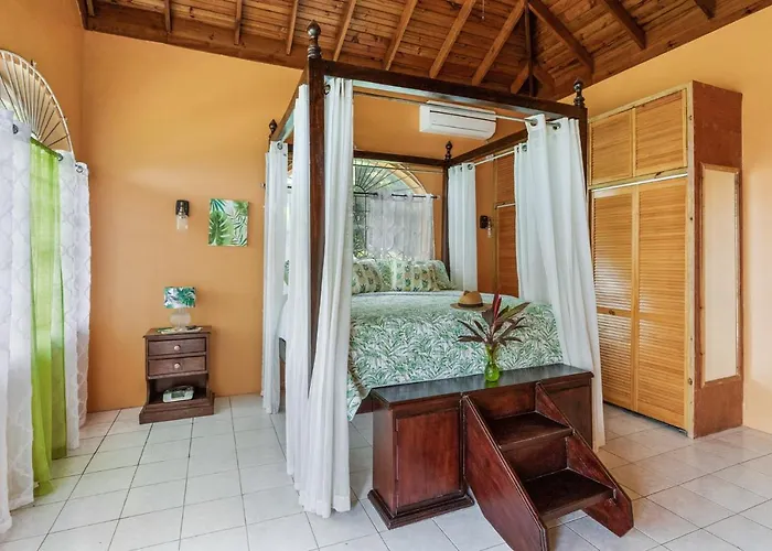 Villa Yanceylargo- 4br Jacuzzi & Mountain Views